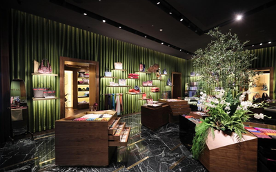 Thai Craftsmanship in Bangkok: Silk, Ceramics and Contemporary Design
